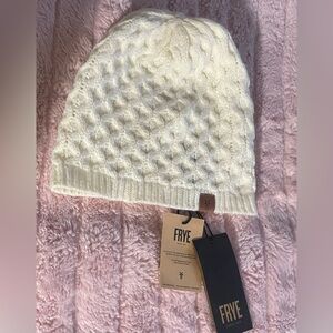 NWT Frye Ivory Cable Knit Beanie